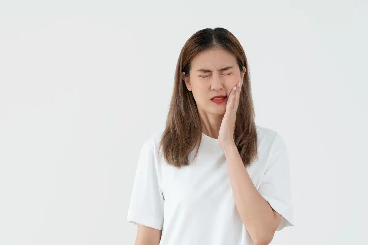 How to Manage Pain After a Tooth Extraction
